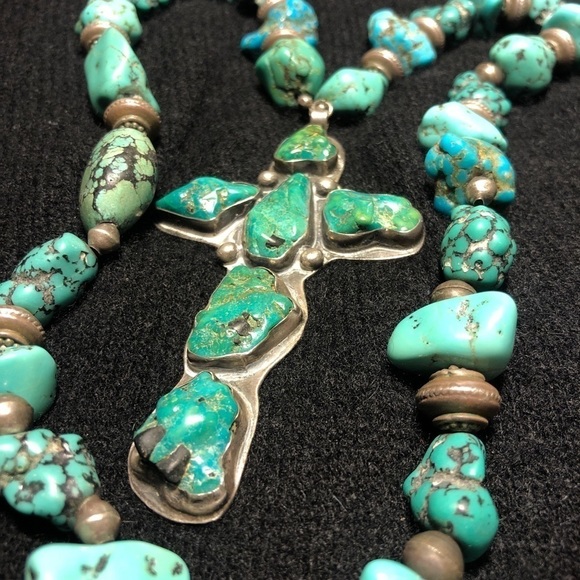 Handmade 4” turquoise cross pendant on an 11.5” turquoise nugget necklace 🤩 - Picture 7 of 17